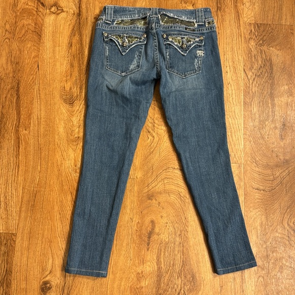 Miss Me bling jeans size 31. - Picture 2 of 6